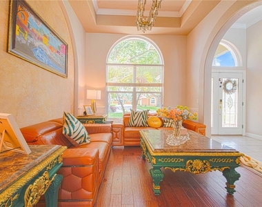 445 Talamone Drive - Photo Thumbnail 9