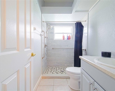 445 Talamone Drive - Photo Thumbnail 25