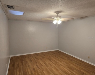 780 E North Street - Photo Thumbnail 9