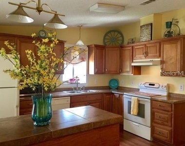 1215 Panama Place - Photo Thumbnail 10