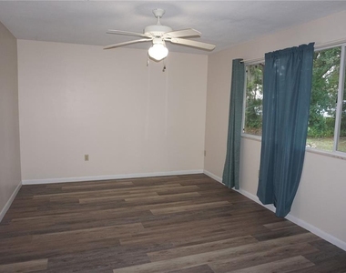 10961 Sw 84th Avenue - Photo Thumbnail 16