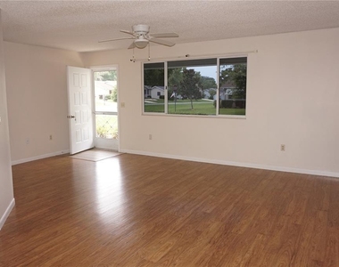 10961 Sw 84th Avenue - Photo Thumbnail 3