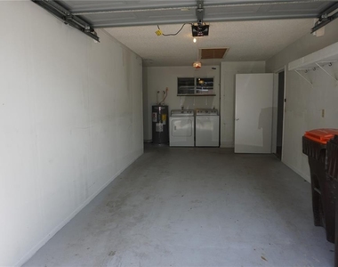 10961 Sw 84th Avenue - Photo Thumbnail 13