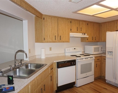 10961 Sw 84th Avenue - Photo Thumbnail 7