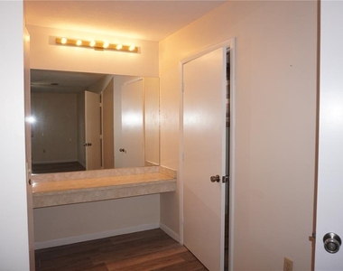 10961 Sw 84th Avenue - Photo Thumbnail 18