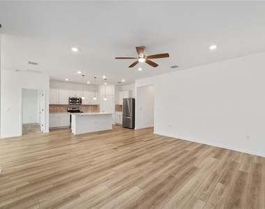 8479 Sw 52nd Lane Road - Photo Thumbnail 5
