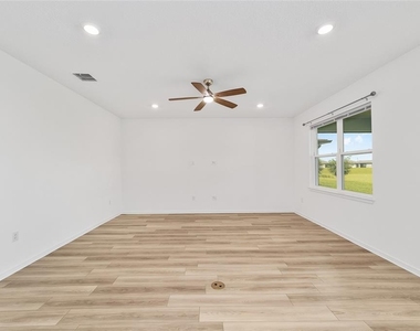 8479 Sw 52nd Lane Road - Photo Thumbnail 3