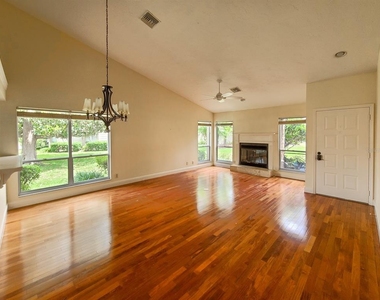 2321 Se 19th Circle - Photo Thumbnail 9