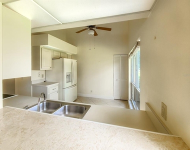 2321 Se 19th Circle - Photo Thumbnail 11