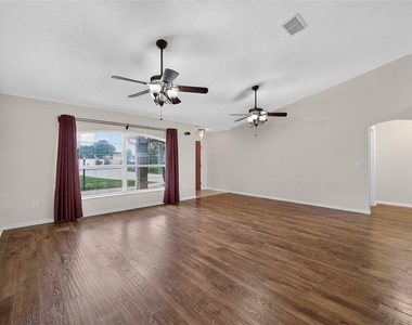 10384 Sw 41st Court - Photo Thumbnail 9