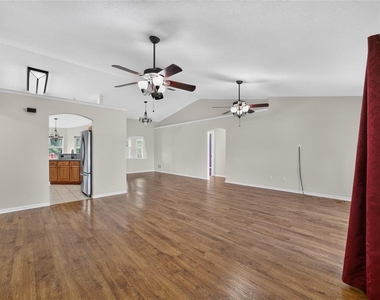 10384 Sw 41st Court - Photo Thumbnail 5