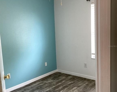 11932 Deer Path Way - Photo Thumbnail 16