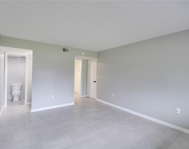 1054 Lotus Cove Court - Photo Thumbnail 10