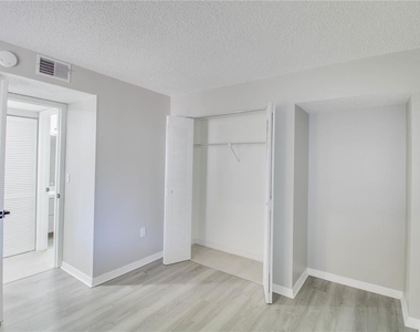 1054 Lotus Cove Court - Photo Thumbnail 11