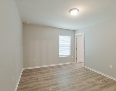 947 Grant Boulevard - Photo Thumbnail 21