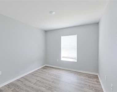 947 Grant Boulevard - Photo Thumbnail 17