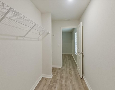 947 Grant Boulevard - Photo Thumbnail 23