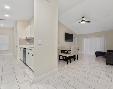1246 Westwinds Drive - Photo Thumbnail 5