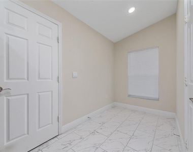 1246 Westwinds Drive - Photo Thumbnail 7
