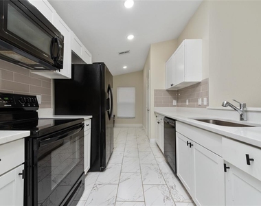 1246 Westwinds Drive - Photo Thumbnail 6