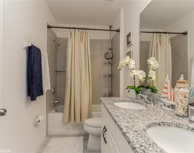 6985 Wilson Pasture Avenue - Photo Thumbnail 17