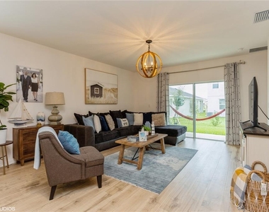 6985 Wilson Pasture Avenue - Photo Thumbnail 10
