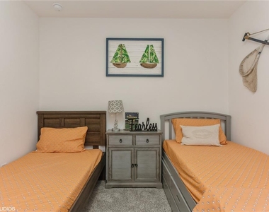 6985 Wilson Pasture Avenue - Photo Thumbnail 20