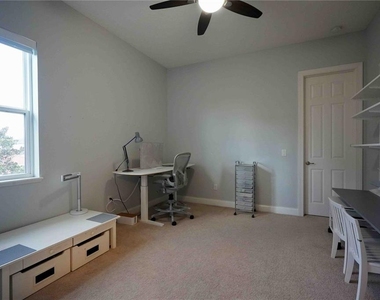 6219 Tiroco Way - Photo Thumbnail 24