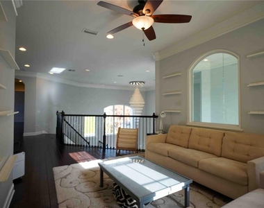 6219 Tiroco Way - Photo Thumbnail 18
