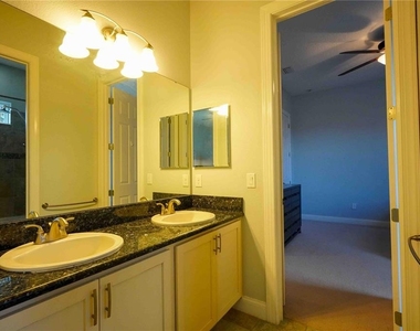 6219 Tiroco Way - Photo Thumbnail 23