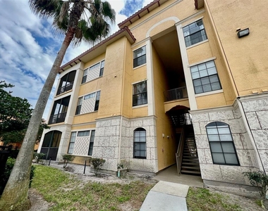 6153 Metrowest Boulevard - Photo Thumbnail 1