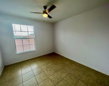 6153 Metrowest Boulevard - Photo Thumbnail 10