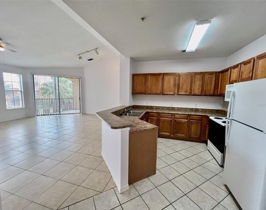 6153 Metrowest Boulevard - Photo Thumbnail 3