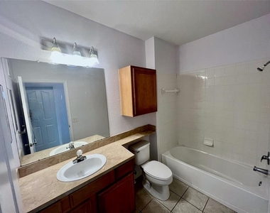 6153 Metrowest Boulevard - Photo Thumbnail 12
