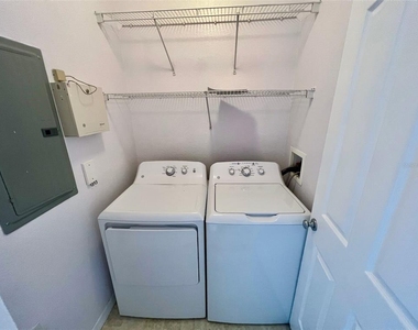 6153 Metrowest Boulevard - Photo Thumbnail 17