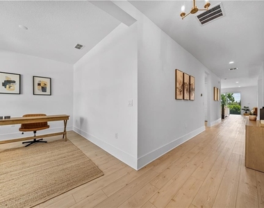 1694 Pinecliff Drive - Photo Thumbnail 3