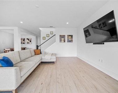 1694 Pinecliff Drive - Photo Thumbnail 26
