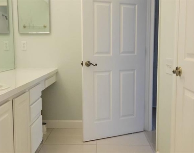 7147 Yacht Basin Avenue - Photo Thumbnail 12
