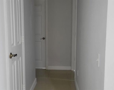 7147 Yacht Basin Avenue - Photo Thumbnail 8