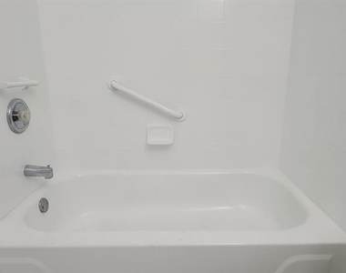 7147 Yacht Basin Avenue - Photo Thumbnail 17