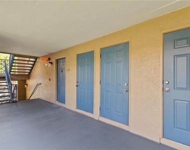 7330 Westpointe Boulevard - Photo Thumbnail 1