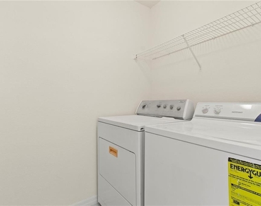 7330 Westpointe Boulevard - Photo Thumbnail 14