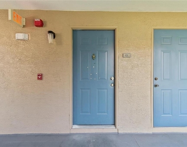 7330 Westpointe Boulevard - Photo Thumbnail 2
