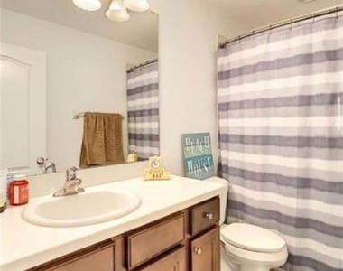 6060 Fishhawk Crossing Boulevard - Photo Thumbnail 21