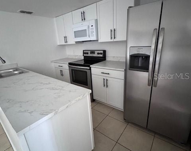 4546 Lighthouse Circle - Photo Thumbnail 4