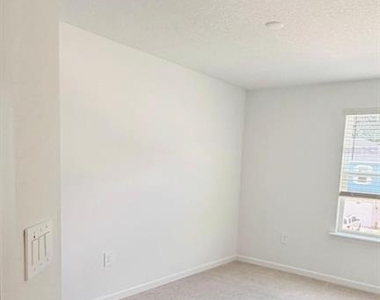 3649 Se 37th Ct - Photo Thumbnail 5