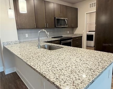 530 Academy Drive - Photo Thumbnail 4
