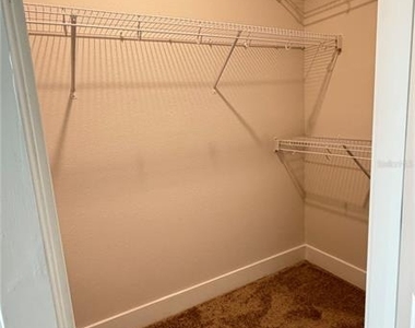 530 Academy Drive - Photo Thumbnail 11