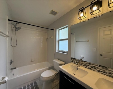 1084 Amanda Kay Circle - Photo Thumbnail 9