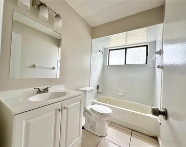 896 Mentmore Circle - Photo Thumbnail 14